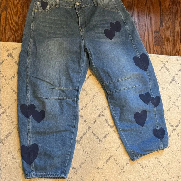 Cutest heart barrel jeans - Picture 5 of 5